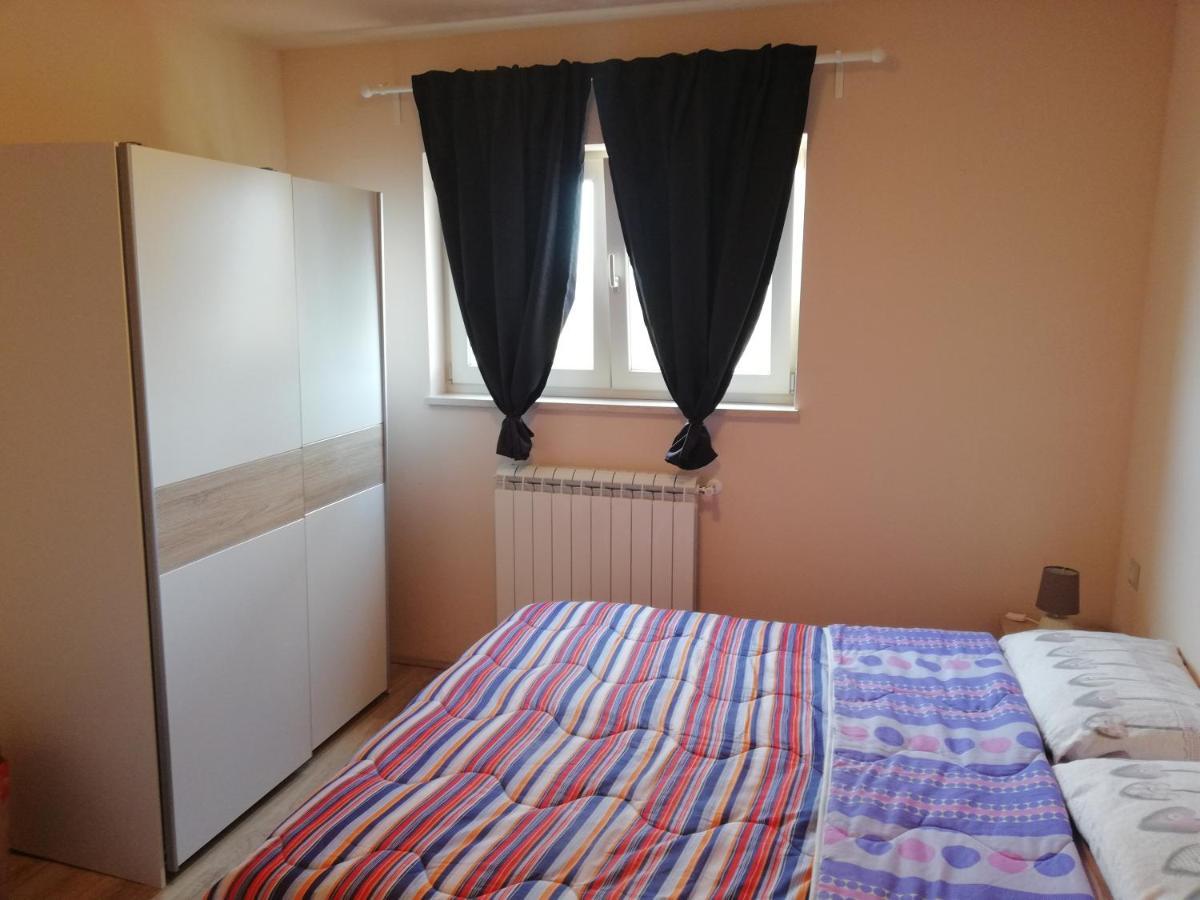 Apartman Nikola Ladrovici Exterior foto